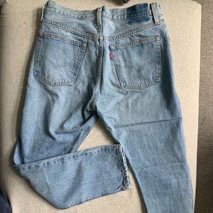 LEVI's 501 Straight Leg Light Wash Jeans